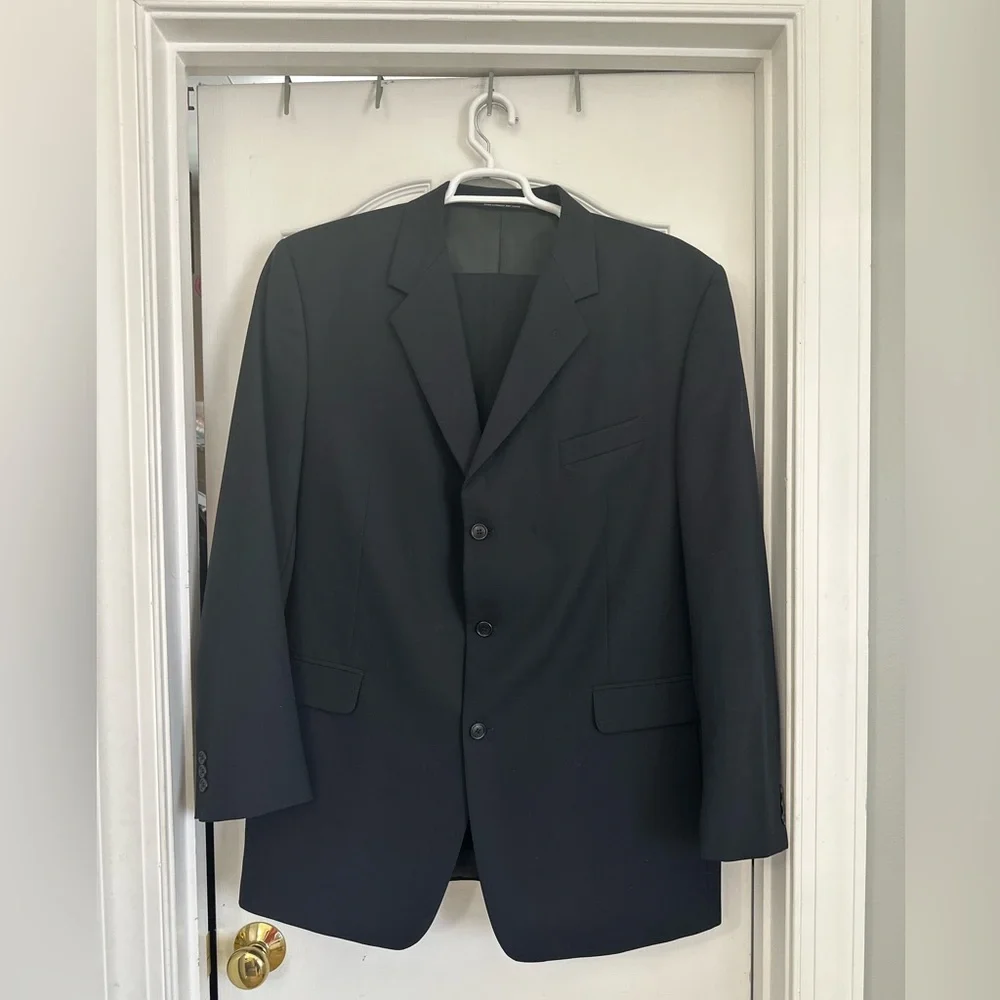 Barry men suit jacket and pants are size 40/32